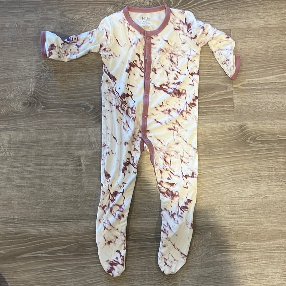 Kyte Baby Mulberry Marble RETIRED footie pajama